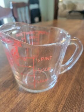 Anchor Hocking Oven Basics Clear Glass Measuring 1 Cup Closed Handle Red Marking